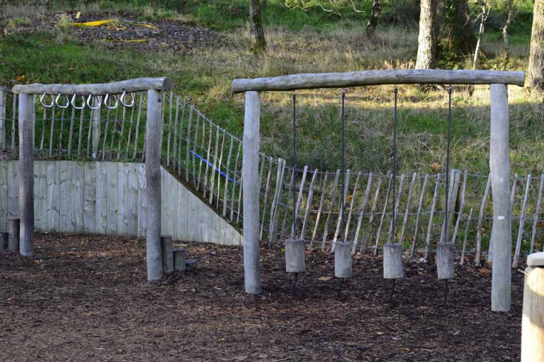 Hanging wooden things