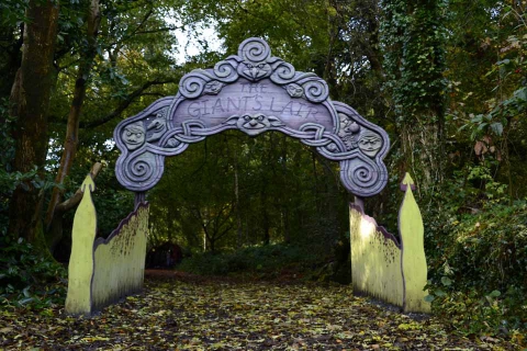 Sign at the entrance of the trail